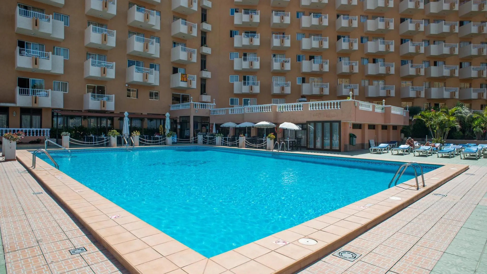 Aparthotel Servatur Caribe Playa de las Americas