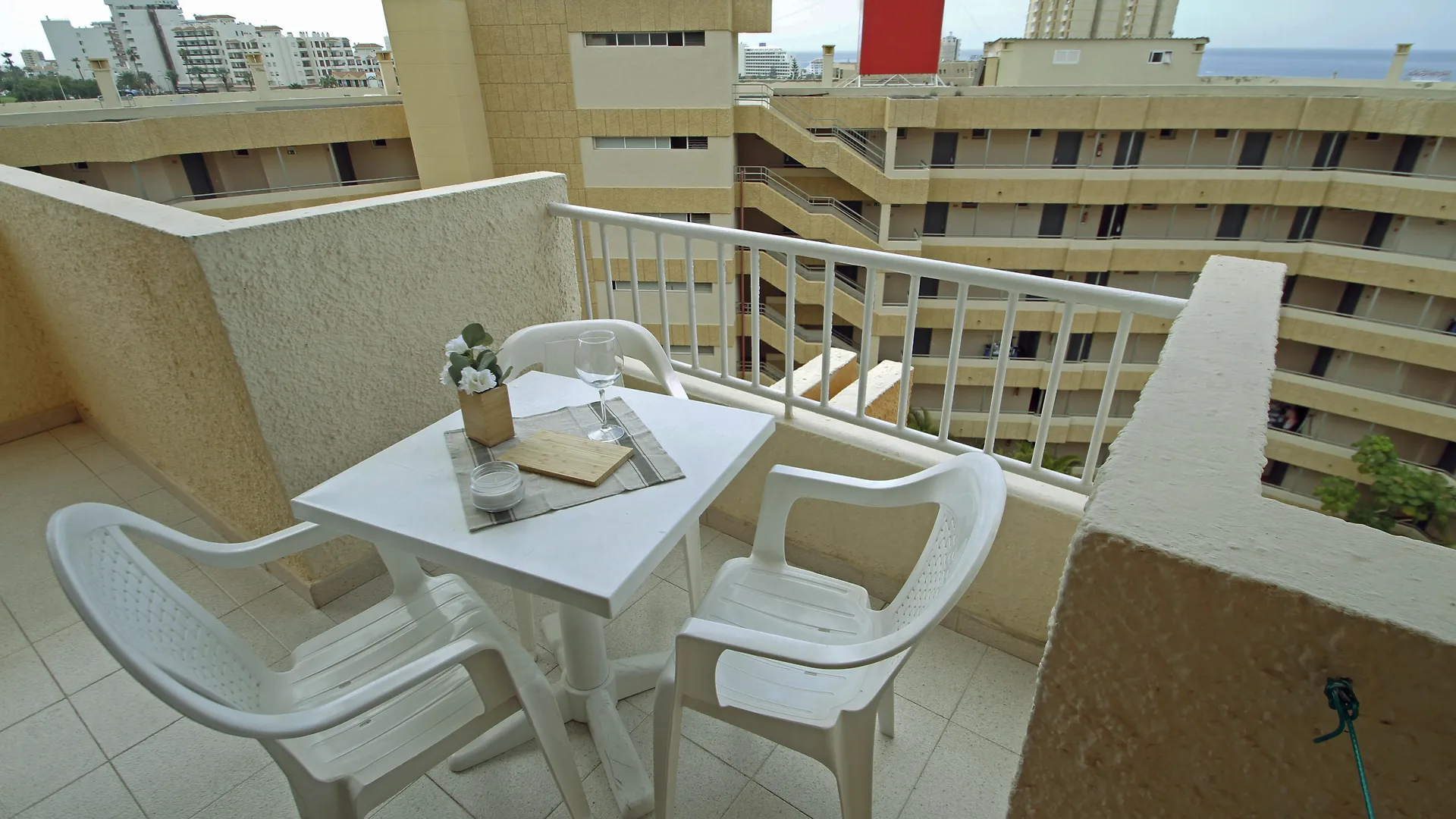 Aparthotel Servatur Caribe Playa de las Americas  3*, Playa de las Americas (Tenerife)