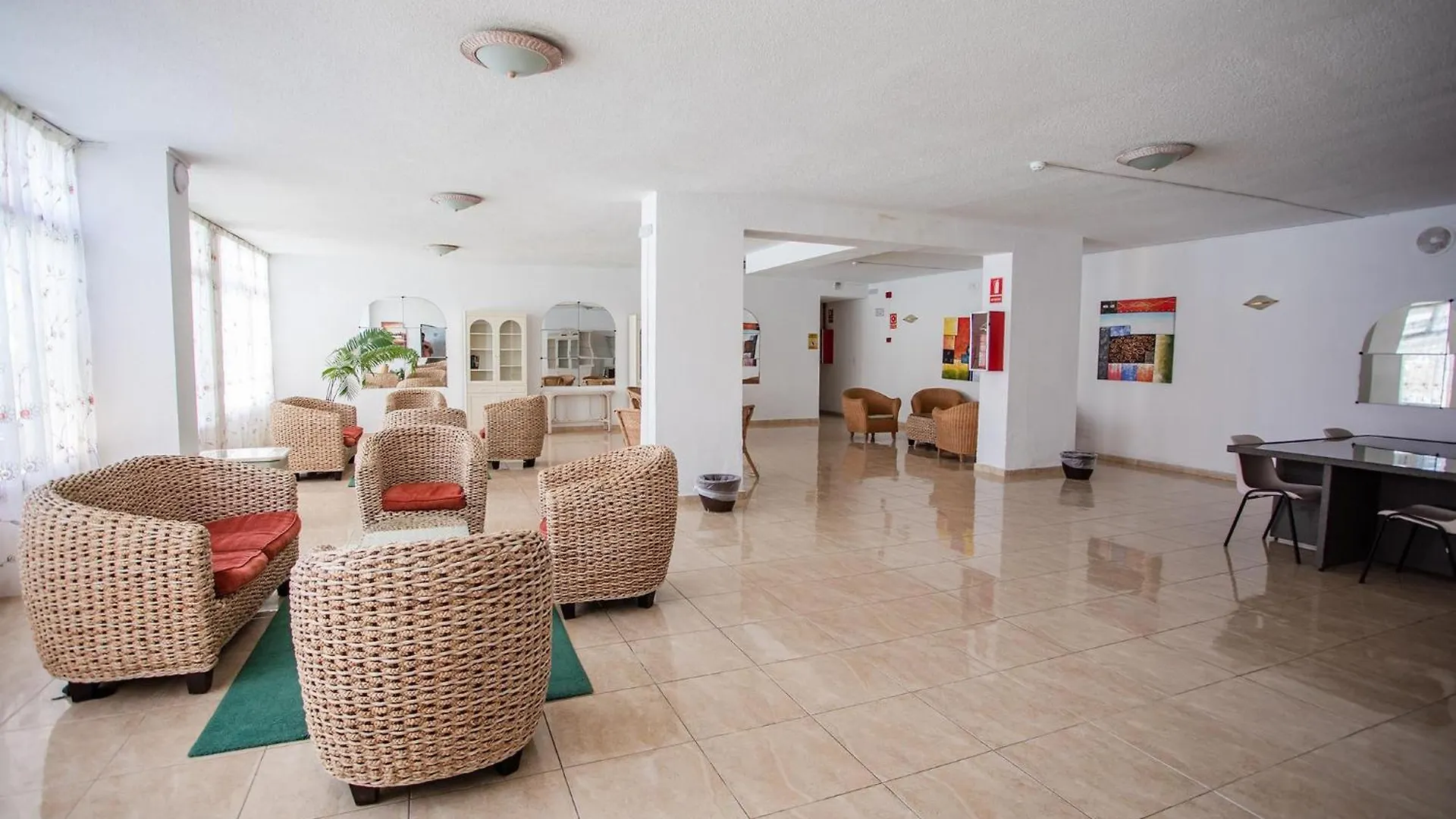 Aparthotel Servatur Caribe Playa de las Americas